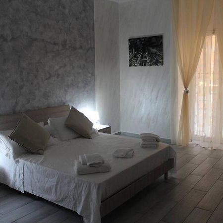 Casa Vacanza Grey Lejlighedshotel Napoli Eksteriør billede