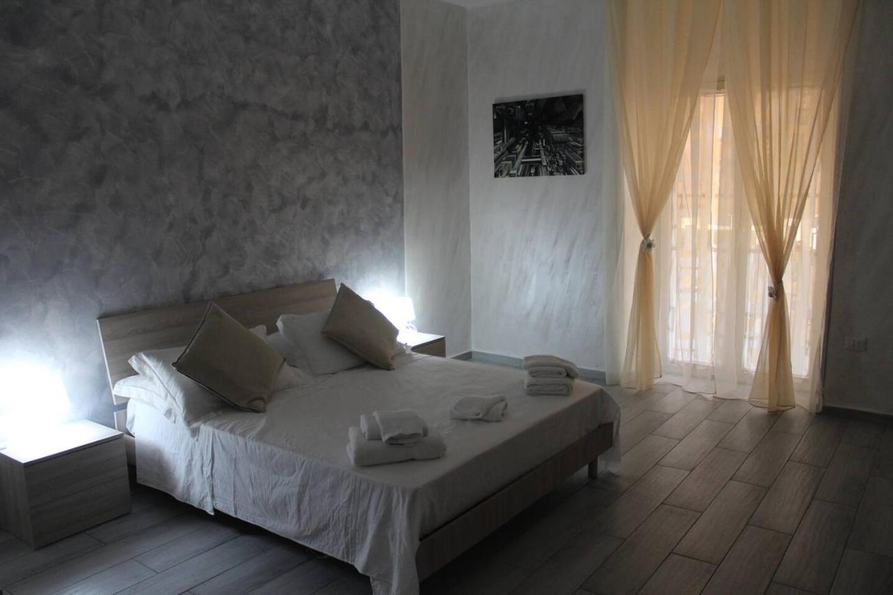 Casa Vacanza Grey Lejlighedshotel Napoli Eksteriør billede