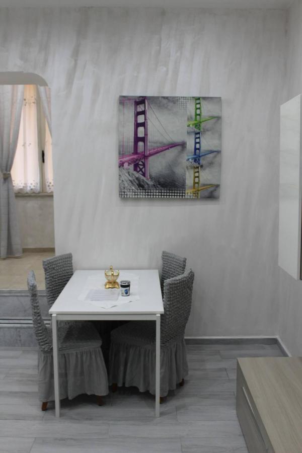 Casa Vacanza Grey Lejlighedshotel Napoli Eksteriør billede