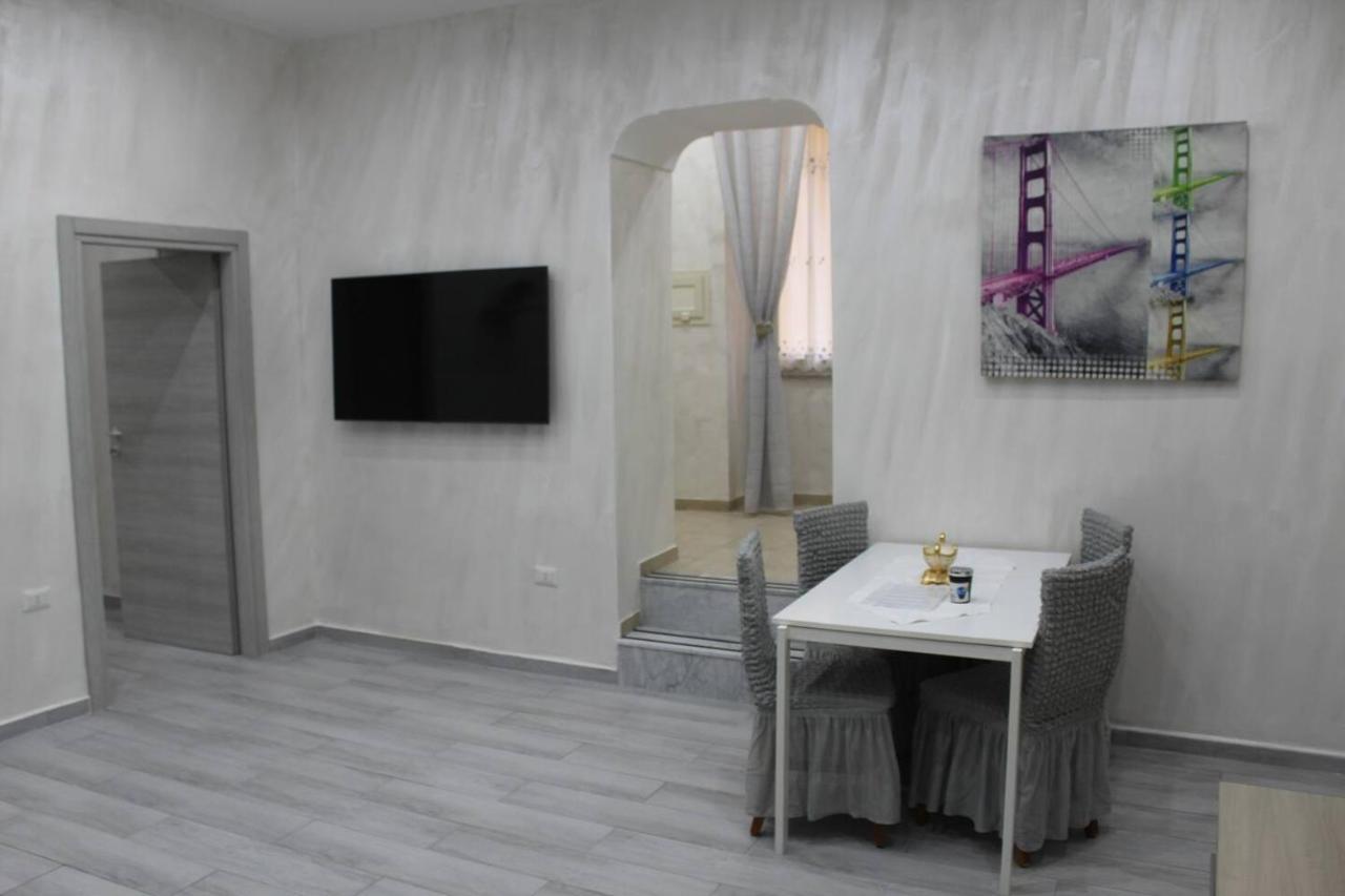Casa Vacanza Grey Lejlighedshotel Napoli Eksteriør billede