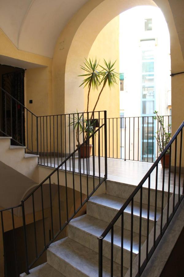 Casa Vacanza Grey Lejlighedshotel Napoli Eksteriør billede